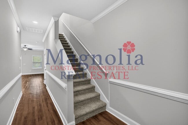 Photo - 3 Bedroom 2.5 Bathroom Townhome in Richmond Hill, GA