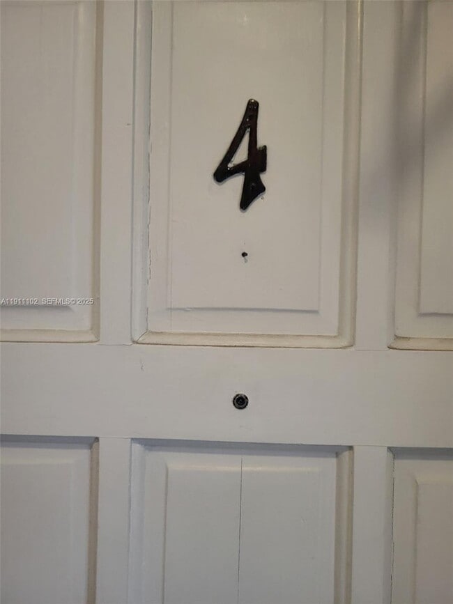 Photo - 215 Sidonia Ave Unit 4