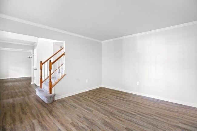 Photo - 20 St Marks Ct