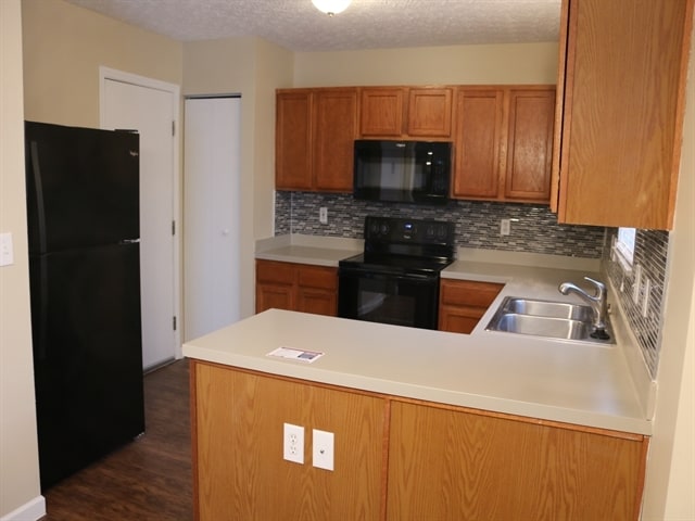 Photo - 1467 Tenagra Way