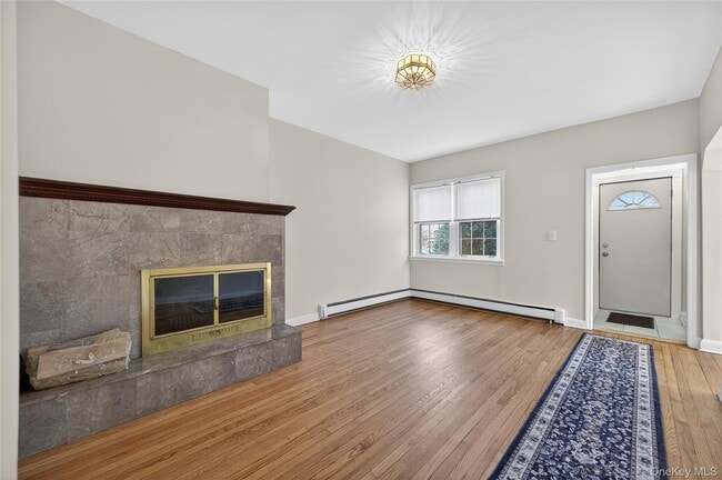 Photo - 3 Woodmere Ln