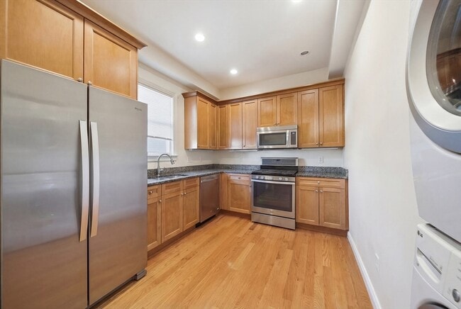 50 Carleton St Unidad n/a