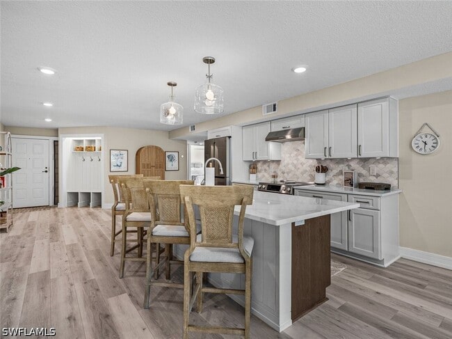 Building Photo - 4082 Belair Ln Unit 11
