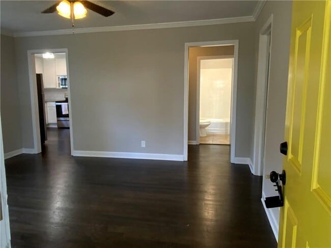 Photo - 578 Oakhurst Dr