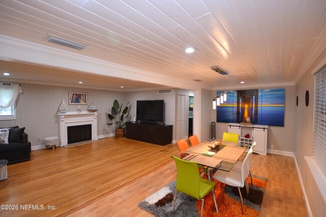 Photo - 7004 Hyde Grove Ave