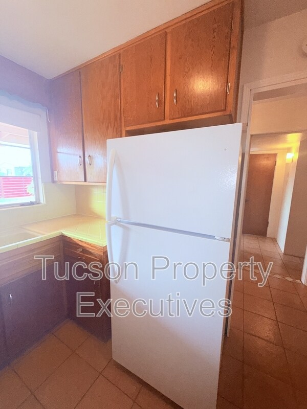 Photo - 4741 E 2nd St