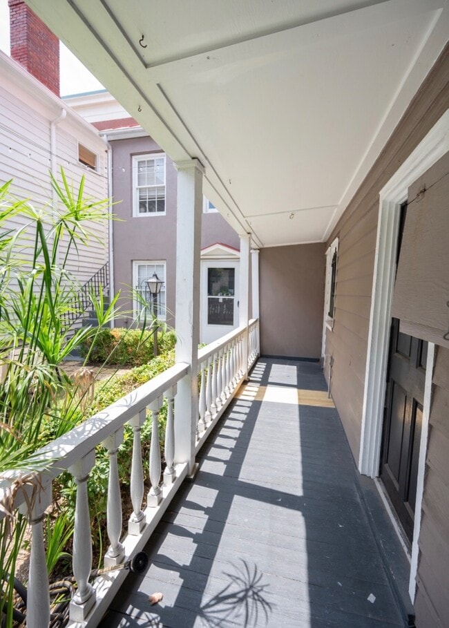 67 Alexander St