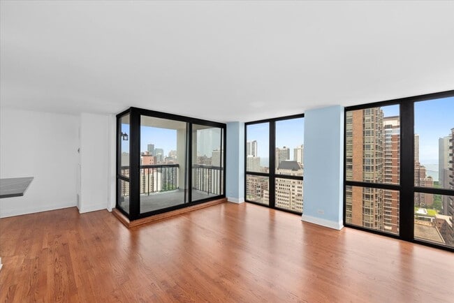 Photo - 1122 N Clark St Condo Unit 2706