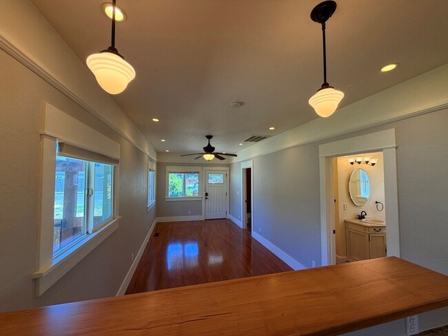 Photo - 130 N Polk St