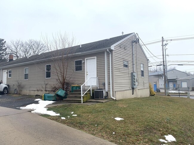 Photo - 533-543 Hollywell Ave Unit 543