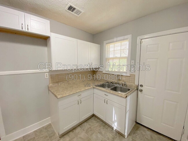 Photo - 722 Lydgate Rd