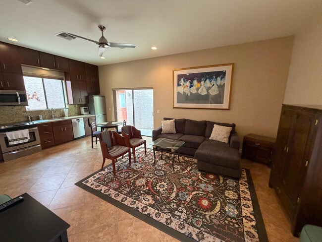 Photo - 4132 E Grandview Cir