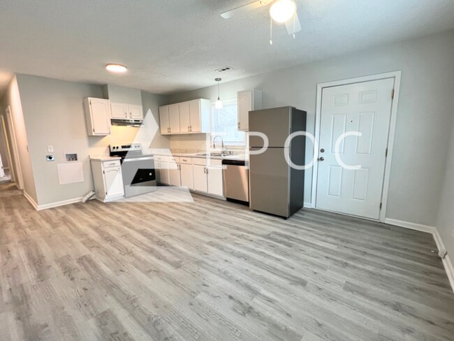 Photo - Greensboro Duplex 2 Bedroom, 1 Bathroom- B...