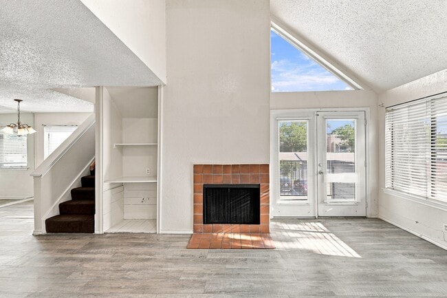 2BR/2.0BA Home - Dallas