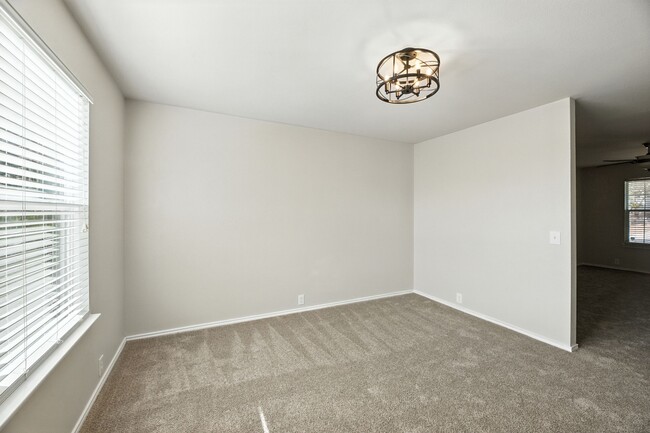 Photo - 3933 Brook Hollow Dr