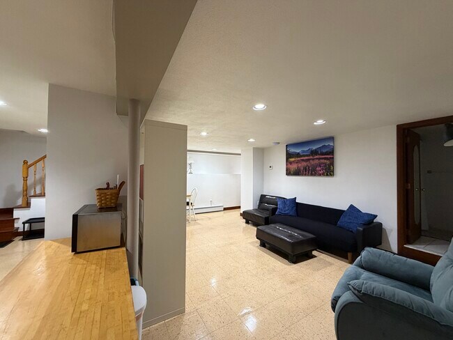 Photo - 223 Hurley St Unit B