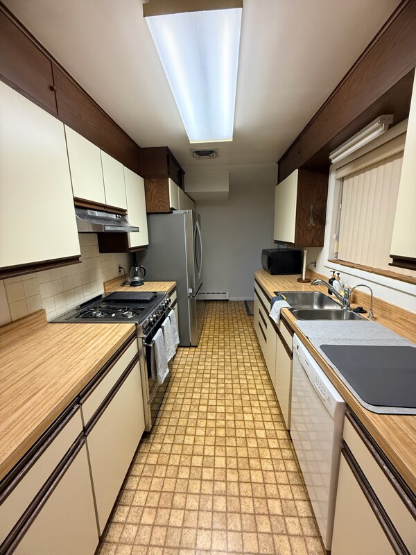 Photo - 3452 Quaker Ct