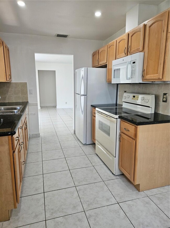 Photo - 1400 NW 90th Way