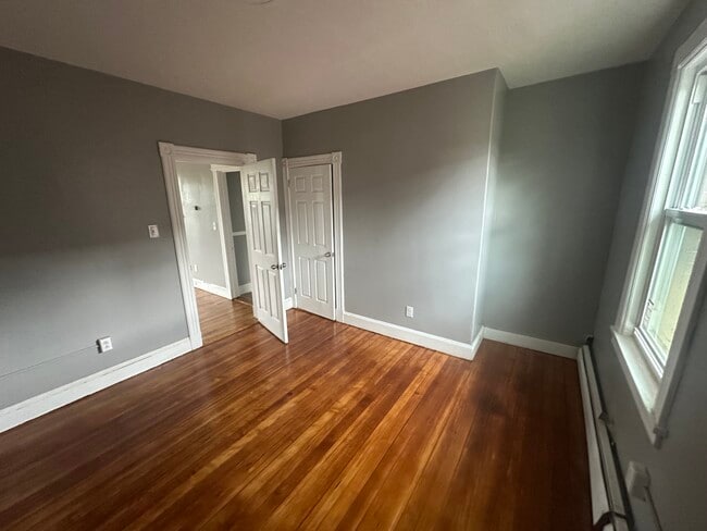Photo - 275 Garden St Unit 4 bd - 1 ba 3rd floor