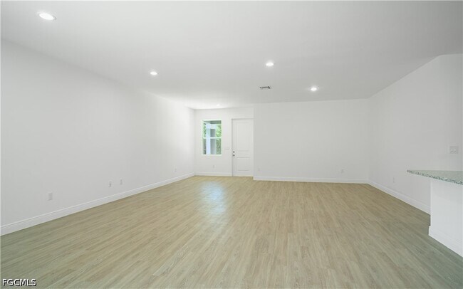 Photo - 7002 Lotus Cir