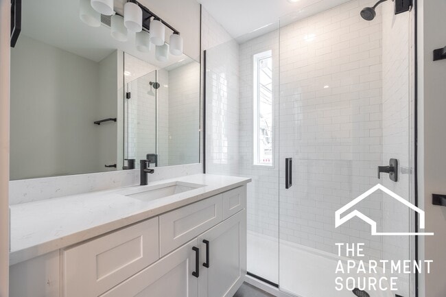 Photo - 858 N Paulina St Unit ch3