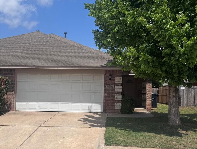 Building Photo - 9605 SW 16th St