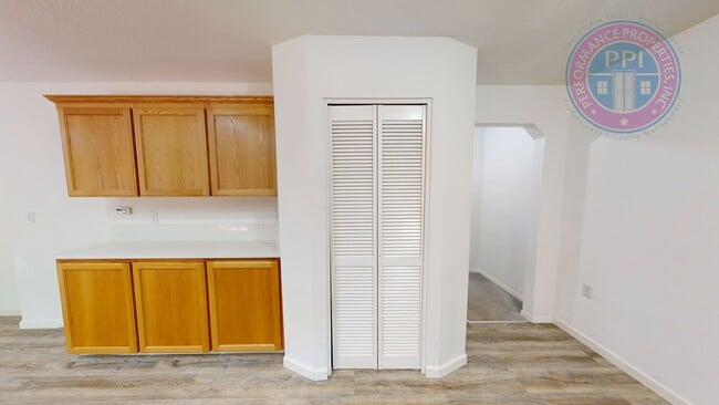 Photo - LAKE OSWEGO, FIRST ADDITION / SINGLE LEVE...