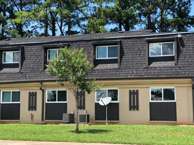 Photo - Magnolia Place