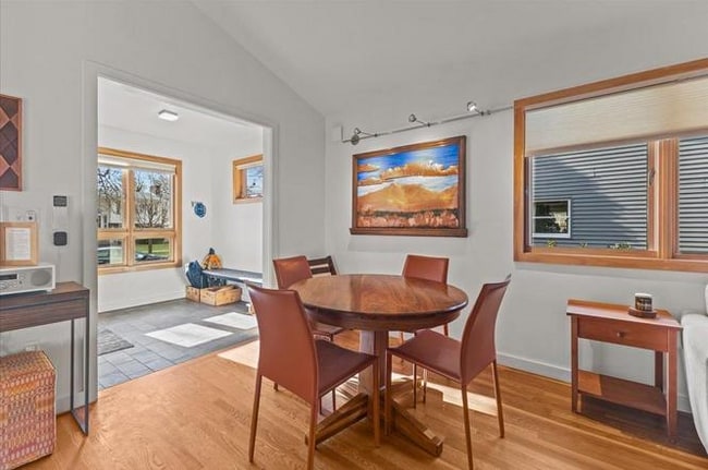 Photo - 44 Ferguson Ave