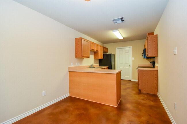 Photo - 1105 Parkhurst Ave