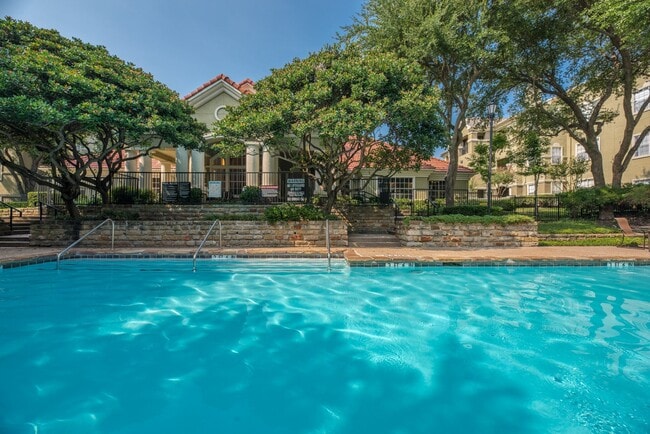 Sparkling Swimming Pool