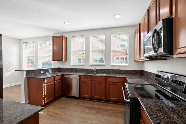 Photo - 645 Amador Ln