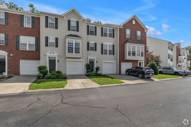 Building Photo - Spacious 2-Bedroom home in Prime West Nash...