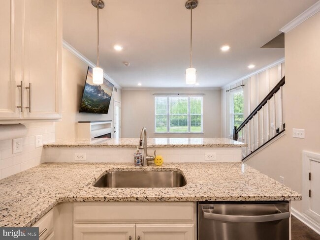 Photo - 4930 MacDonough Pl