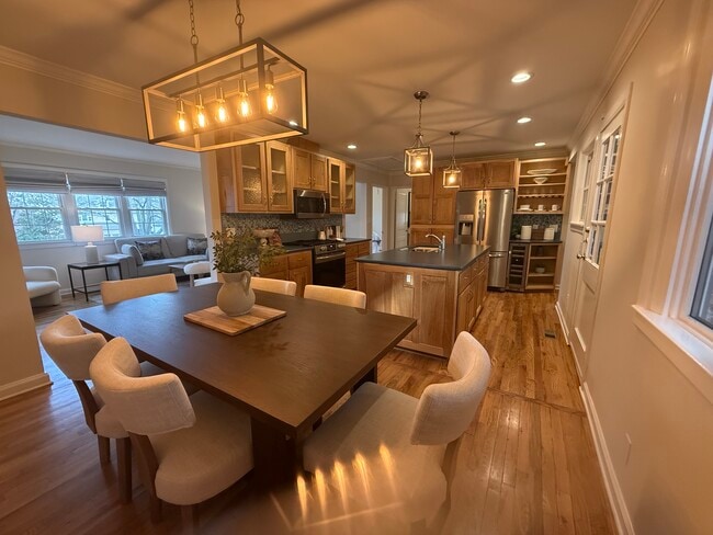 Photo - 1417 Clifton Ln