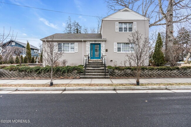 Photo - 1200 Bridge St