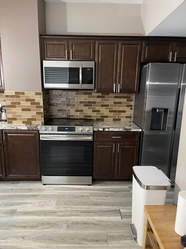 Photo - 362 Hosack St