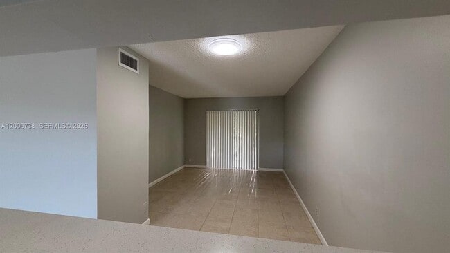 Photo - 4010 Lakeside Dr Unit 4010