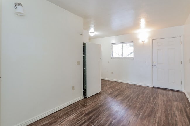 Photo - Miramonte Apartments