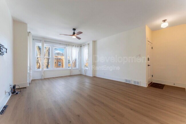 Photo - 5737 N Washtenaw Ave Unit 2