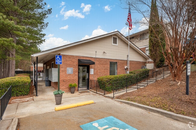 LEASING OFFICE