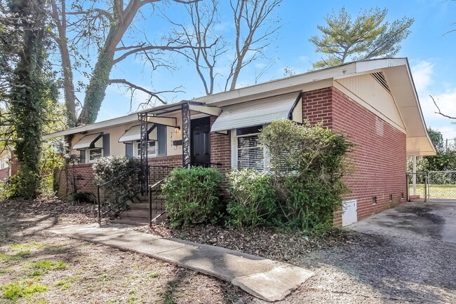 Photo - 3800 Seaman Dr