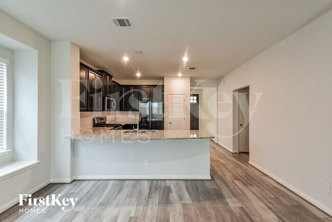 Photo - 11631 Bakersfield Pass