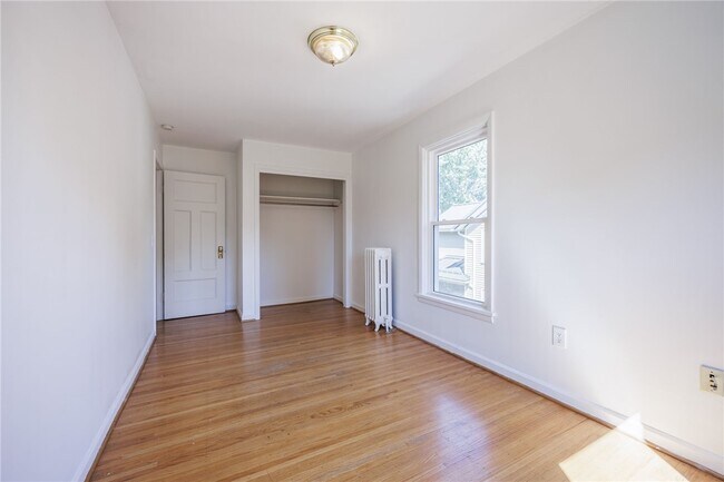 Photo - 257 Averill Ave