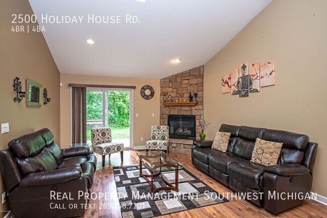 Photo - 2500 Holiday House Rd