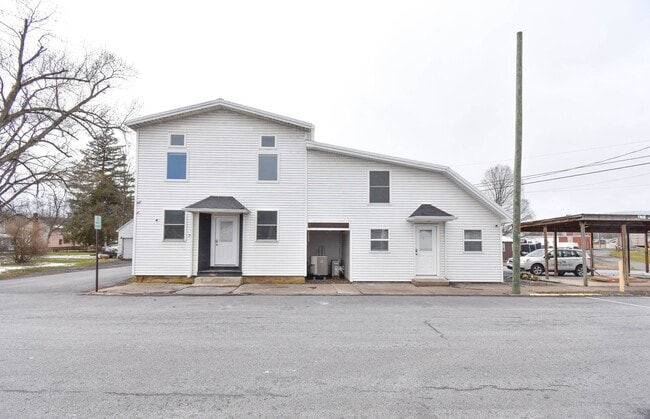 Building Photo - RTSA25-27 Unit 27