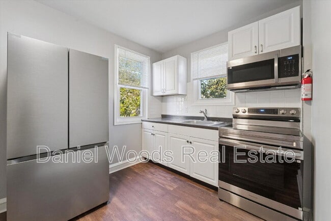 Photo - 926 Booth St Unit 2