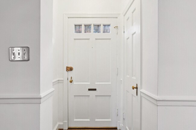 Photo - 5008 44th St NW