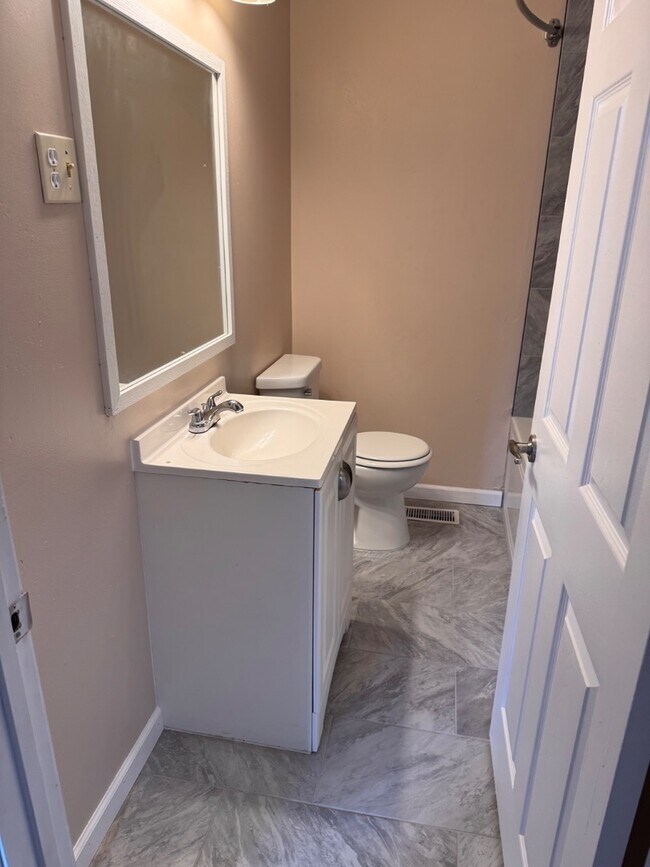 Photo - 1305 Davis St