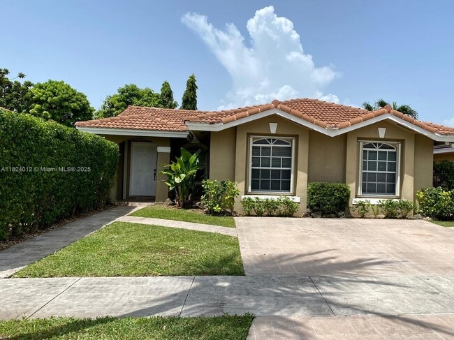 Photo - 14767 SW 141st Terrace Casa